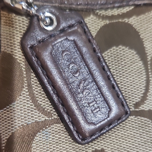 Coach Signature Brown Canvas & Leather Crossbody Bag – Authentic Small Shoulder - Picture 2 of 9